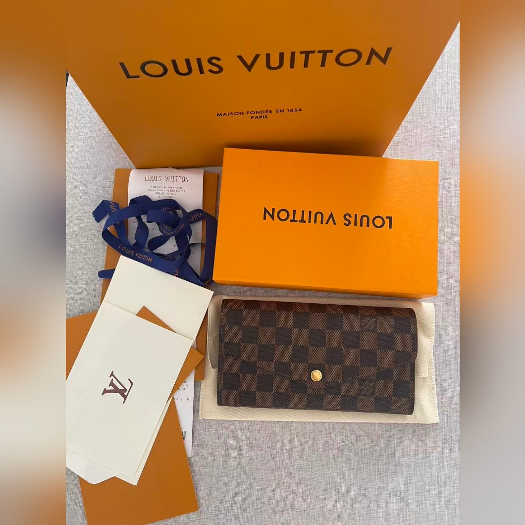 Louis Vuitton Monogram Sarahwallet
